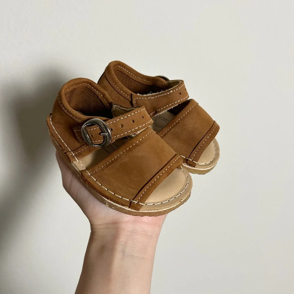 Bear Feet Brown Leather Handmade Sandals Baby Size 4 Made in USA Buckle Shoes